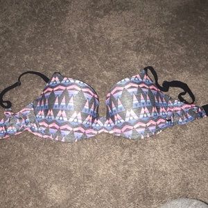 32 DD light push up bra